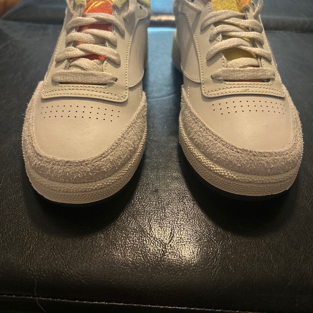 Reebok Smiley Club C 85’s - Picture 3 of 9
